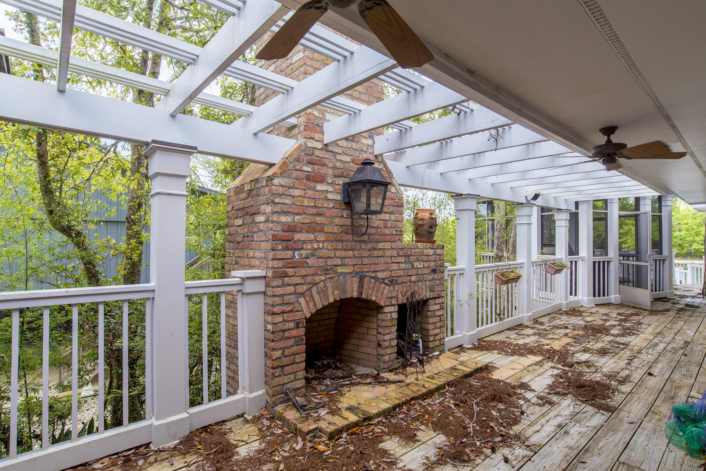 12137 Hickman Road Biloxi, MS 39532 - Photo 31 of 42 DSC_9437