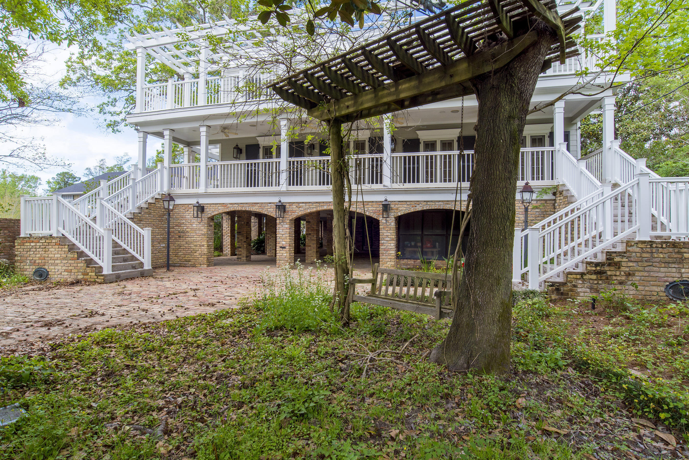 12137 Hickman Road Biloxi, MS 39532 - Photo 4 of 42 DSC_9338