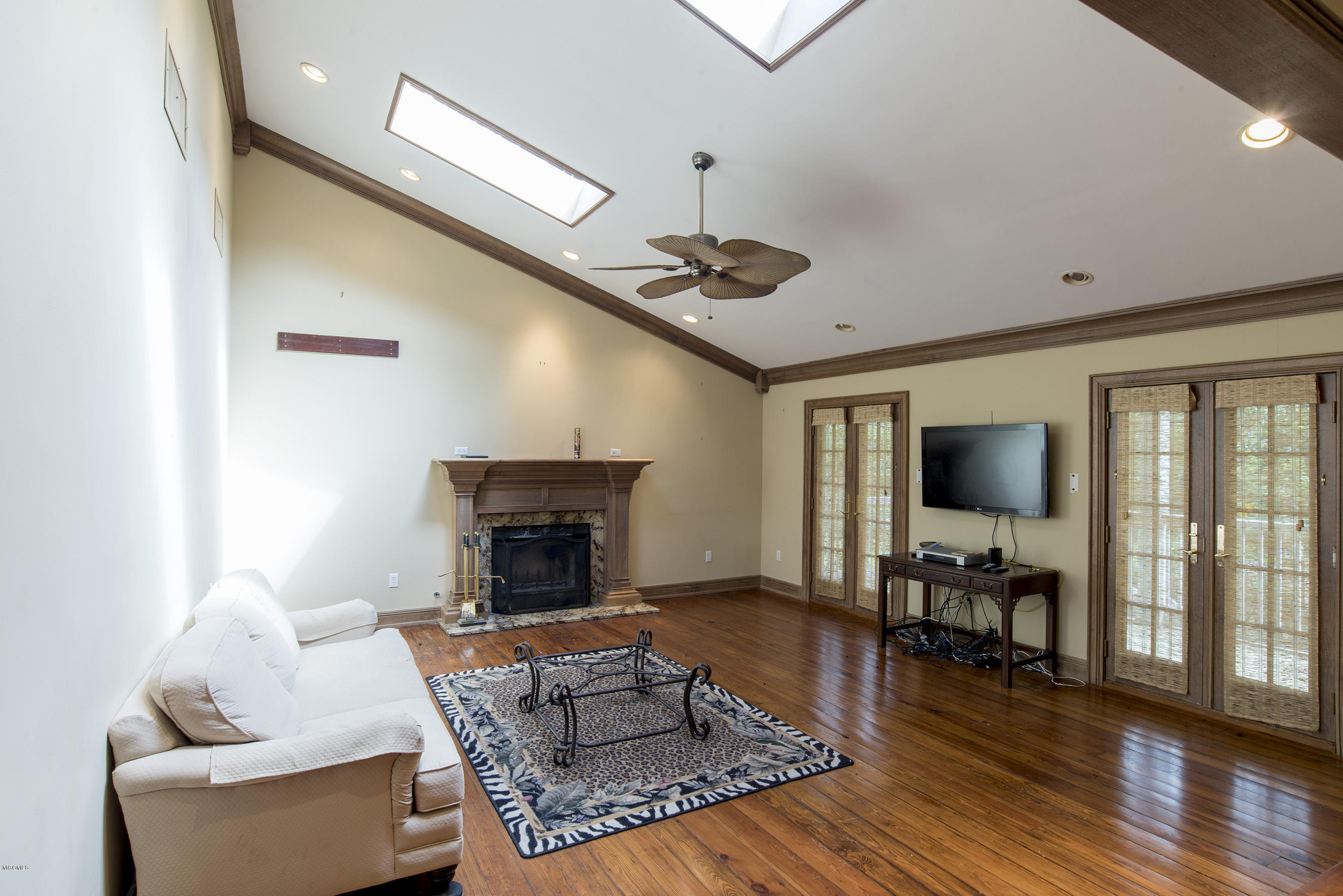12137 Hickman Road Biloxi, MS 39532 - Photo 9 of 42 DSC_9355