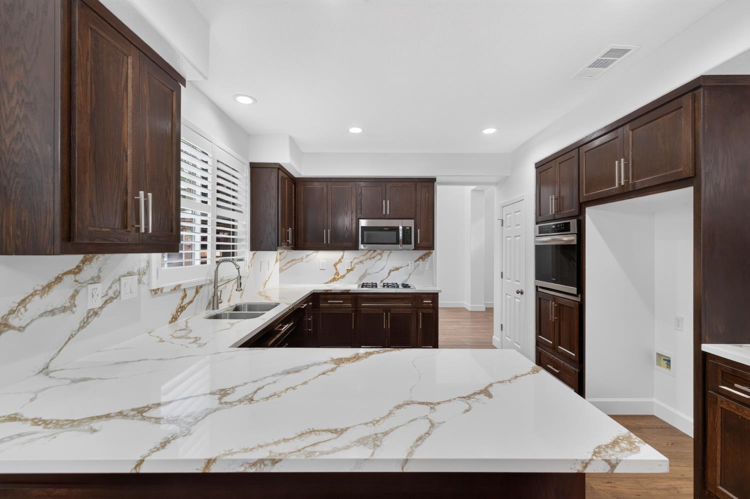 719 Lars Court Modesto, CA 95351 - Photo 13 of 46 Gallery Image 13
