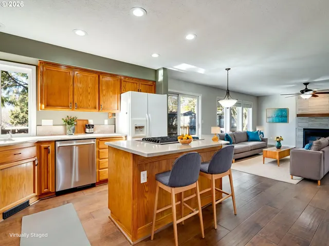 $699,950 | 1077 Southeast Dogwood Lane, Gresham, OR 97080