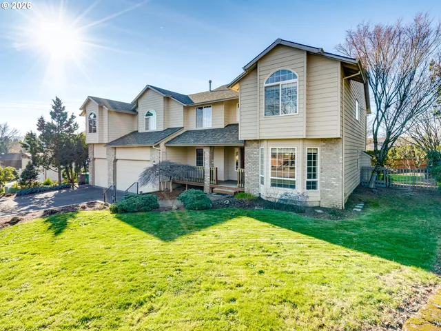 $699,950 | 1077 Southeast Dogwood Lane, Gresham, OR 97080