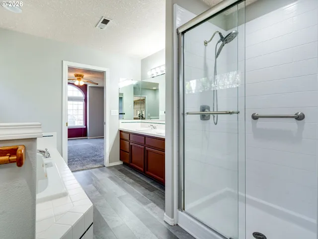 $699,950 | 1077 Southeast Dogwood Lane, Gresham, OR 97080