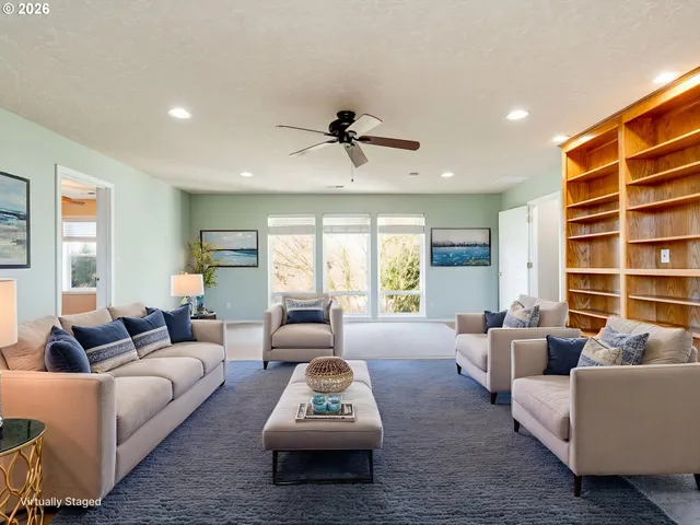 $699,950 | 1077 Southeast Dogwood Lane, Gresham, OR 97080