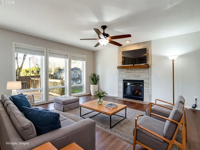 $699,950 | 1077 Southeast Dogwood Lane, Gresham, OR 97080