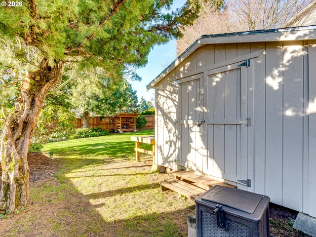 $699,950 | 1077 Southeast Dogwood Lane, Gresham, OR 97080