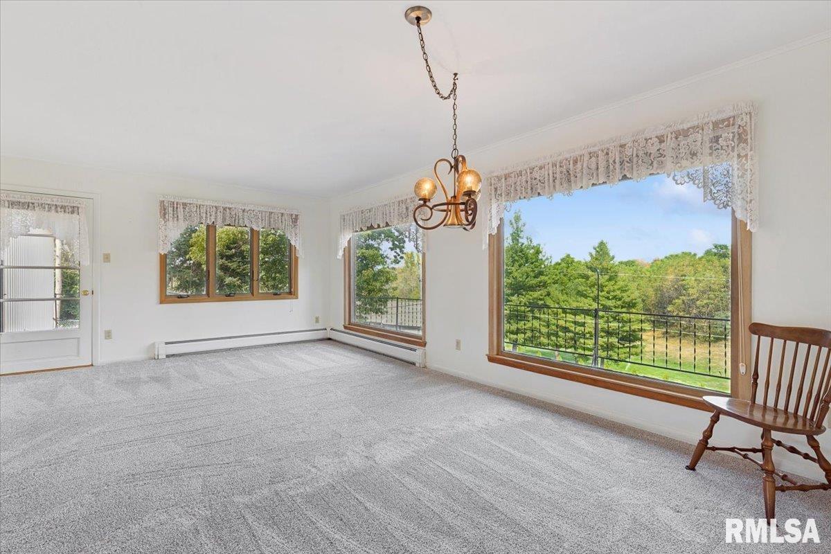 819 Millcrest Court Clinton, IA 52732 - Photo 12 of 44