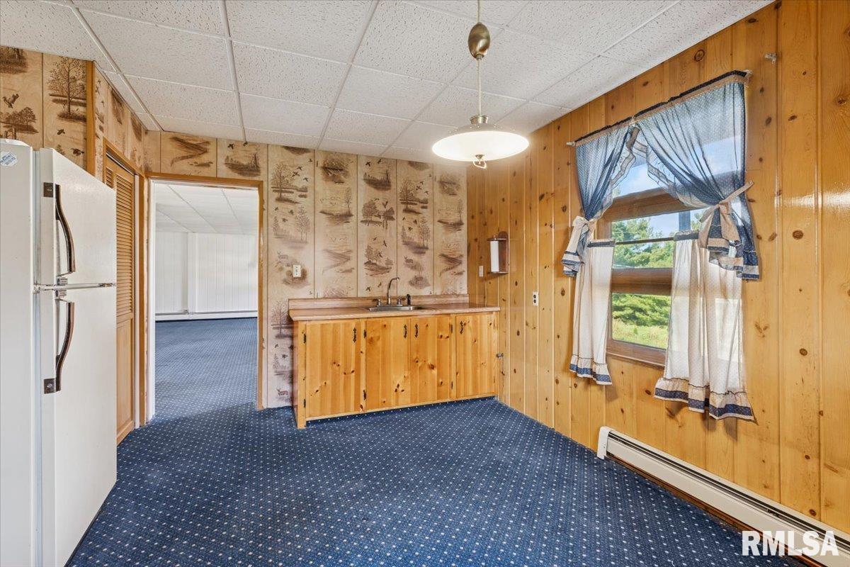 819 Millcrest Court Clinton, IA 52732 - Photo 30 of 44