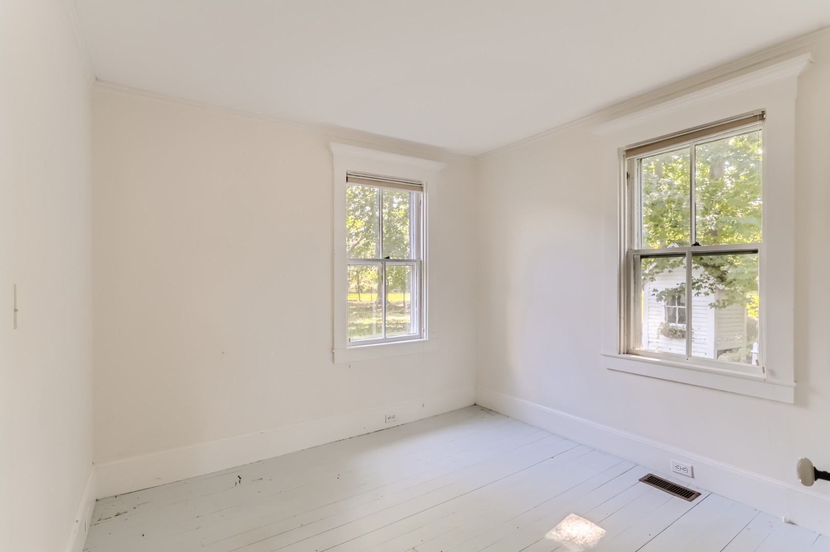 16 S Road Chilmark, MA 02535 - Photo 22 of 50 an empty room with windows