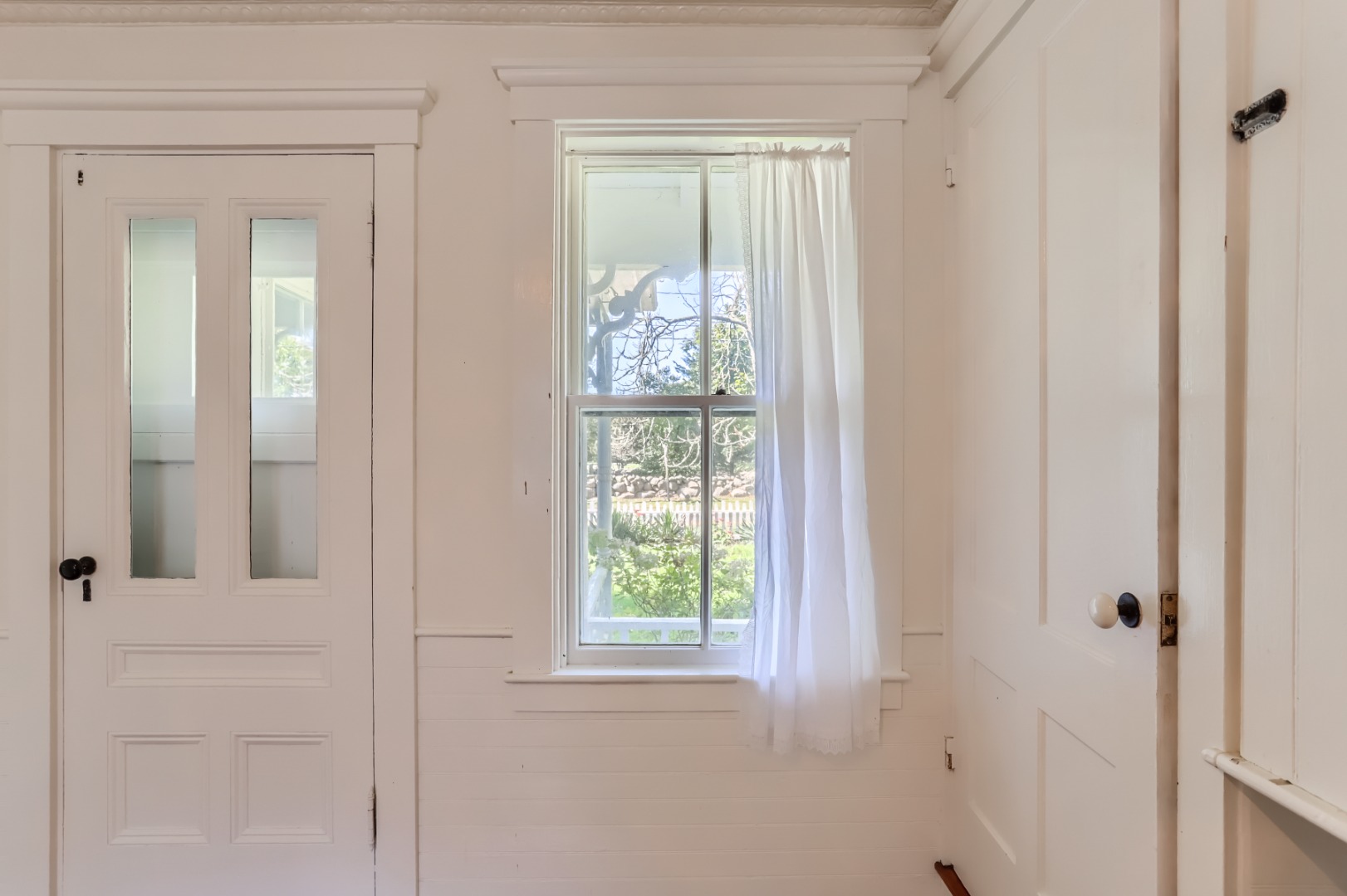 16 S Road Chilmark, MA 02535 - Photo 34 of 50 a view of an front door