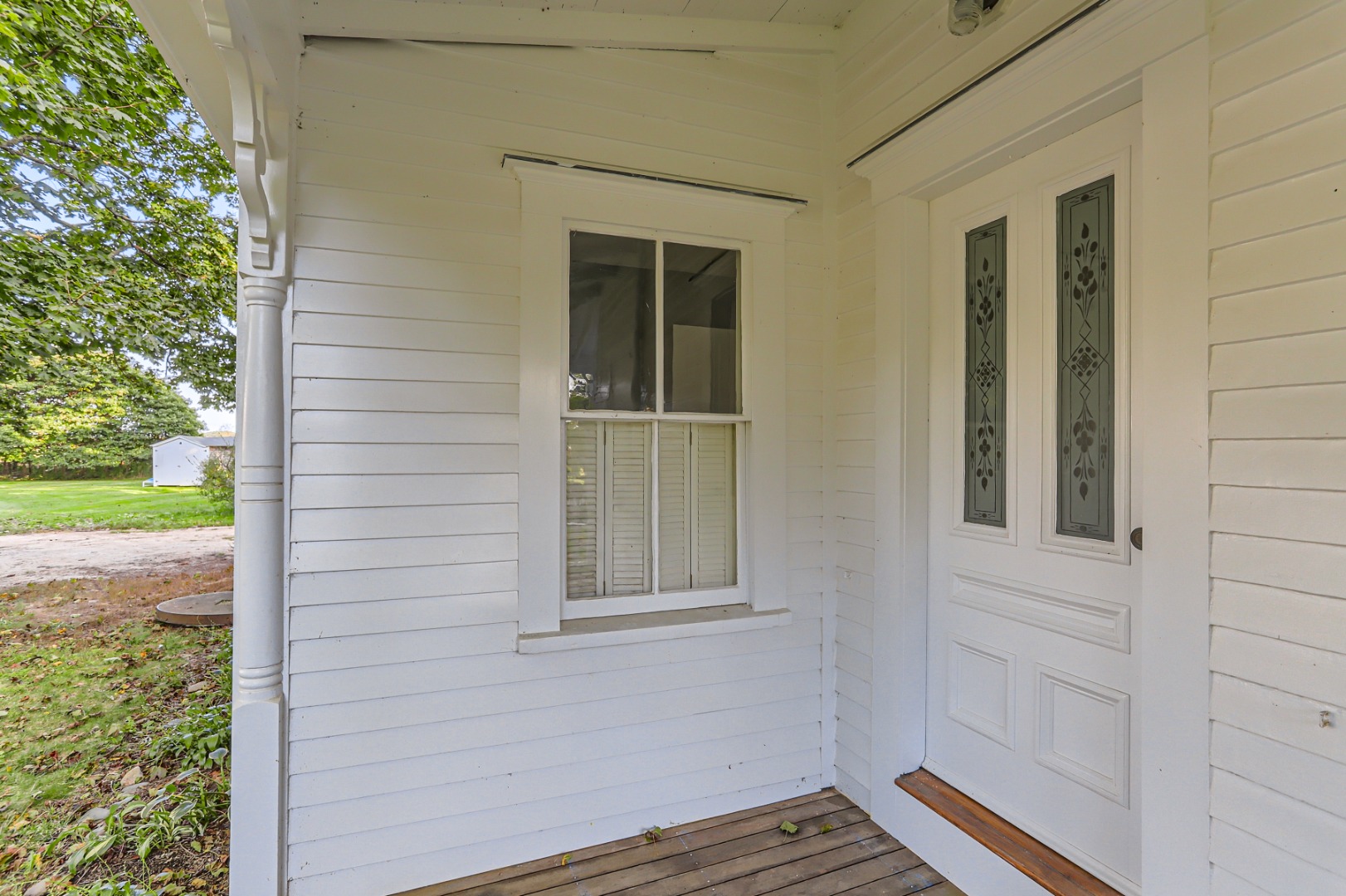 16 S Road Chilmark, MA 02535 - Photo 7 of 50 a view of front door of house