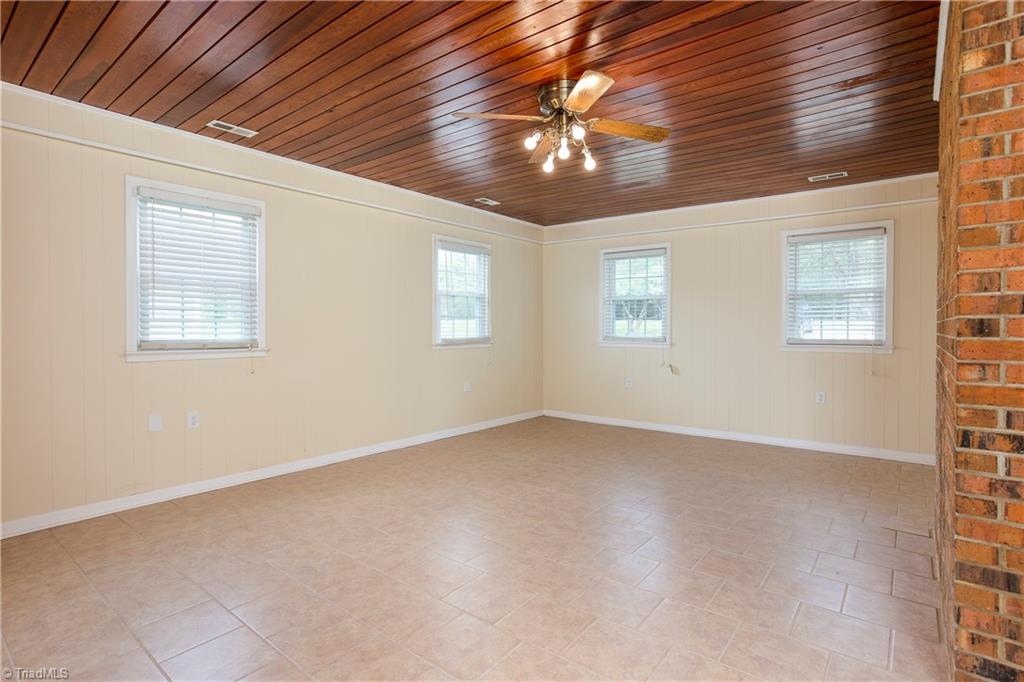 7340 Highway 700 Ruffin, NC 27326 - Photo 12 of 30 Bonus Room/Den