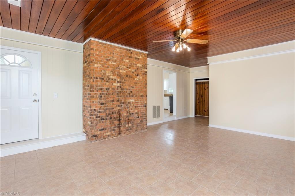 7340 Highway 700 Ruffin, NC 27326 - Photo 13 of 30 Bonus Room/Den