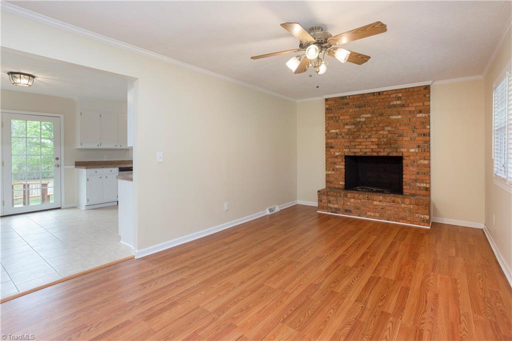 7340 Highway 700 Ruffin, NC 27326 - Photo 5 of 30 Living Room