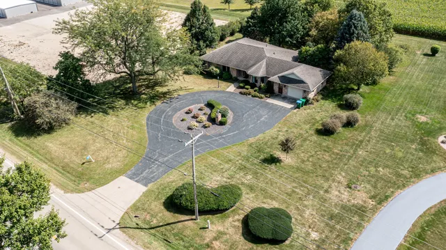 a view of an outdoor space and a yard