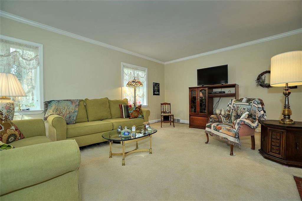 1722 Arlington Road Pittsburgh, PA 15235 - Photo 8 of 34 Gallery Image 8