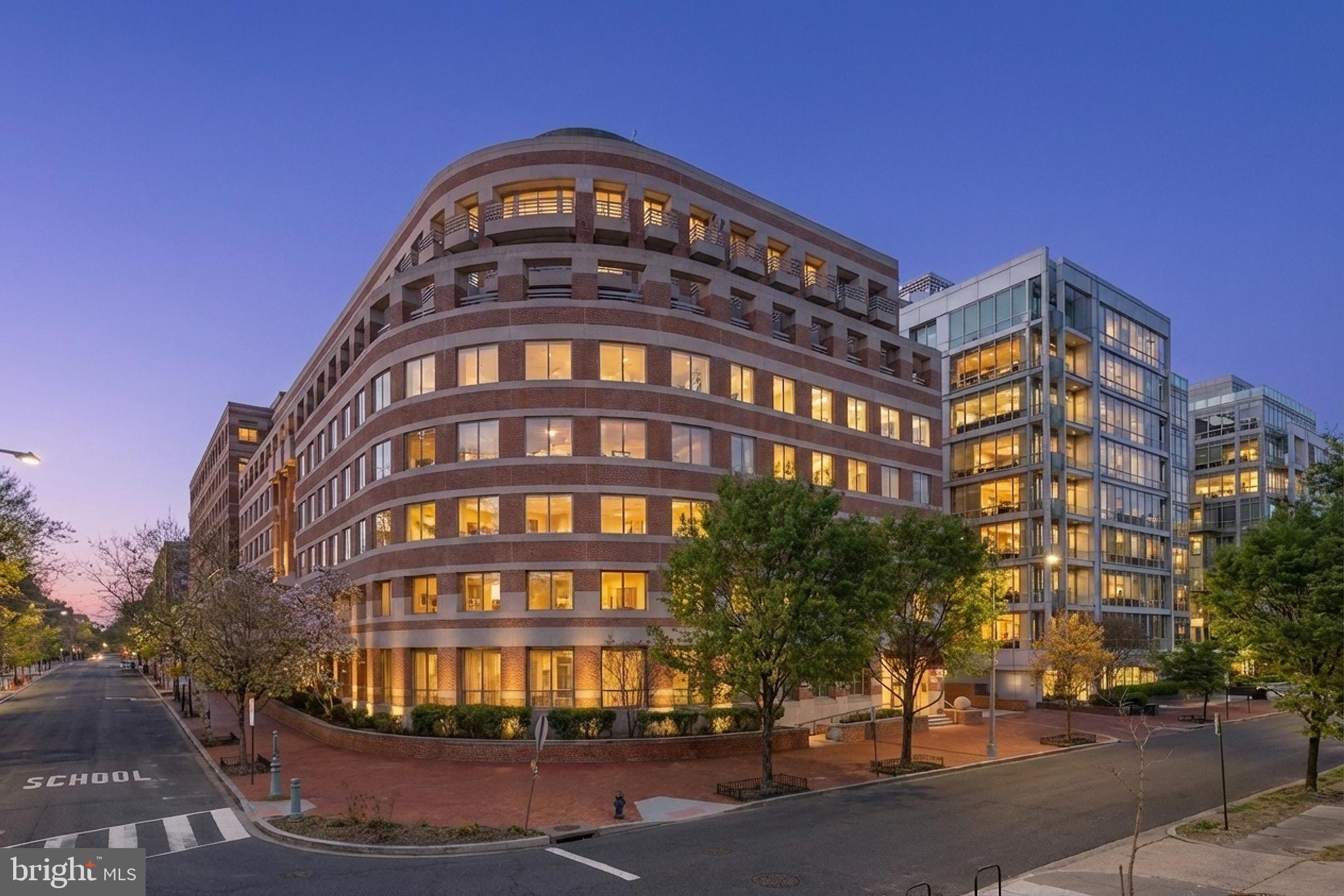 1275 25th Street Northwest, Unit 701 Washington, DC 20037 - Photo 2 of 36 a front view of a building