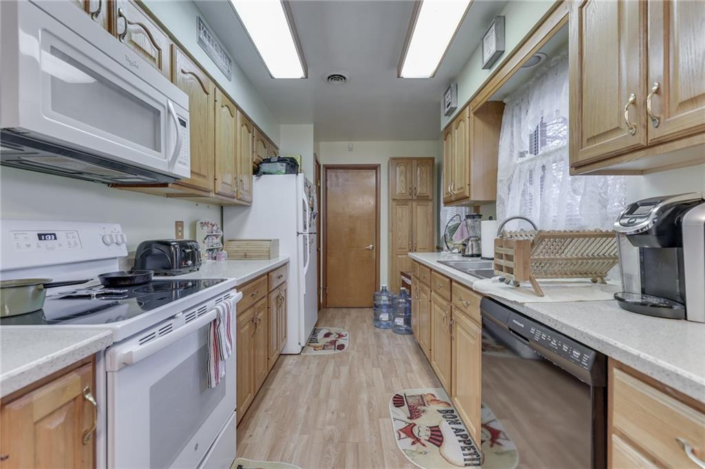 1033 North Shortridge Road Indianapolis, IN 46219 - Photo 15 of 30 Gallery Image 15