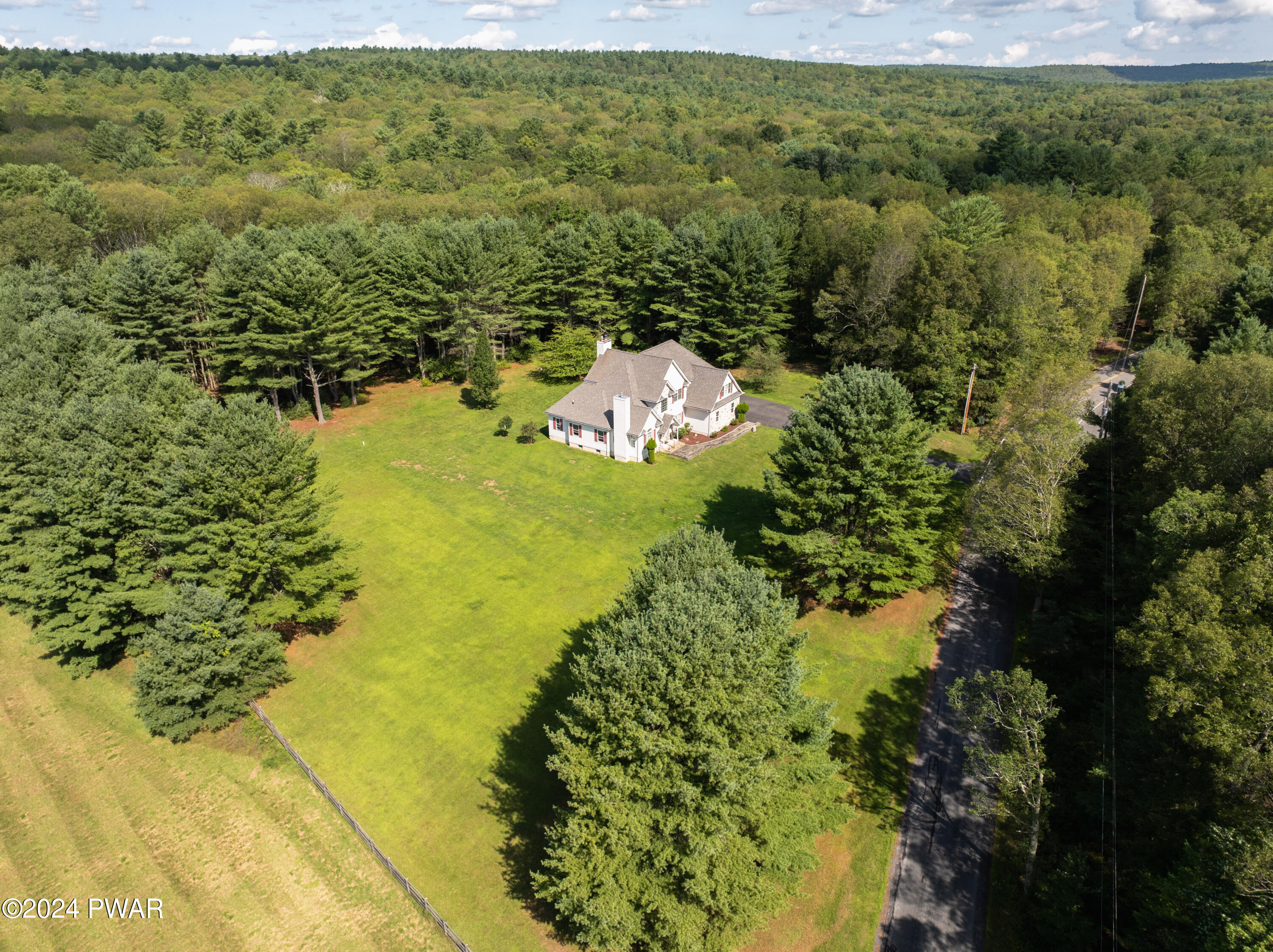 208 Long Meadow Road Milford, PA 18337 - Photo 52 of 64 52-53