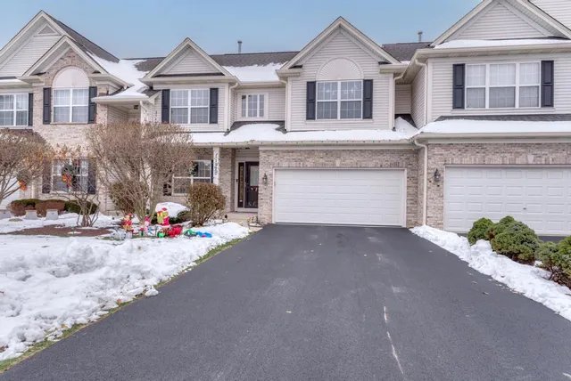 $404,999 | 11920 Winterberry Lane, Plainfield, IL 60585