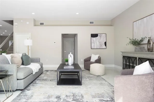 $570,000 | 2306 Colusa Lane, Valrico, FL 33596