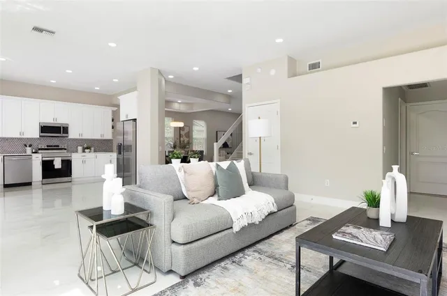 $570,000 | 2306 Colusa Lane, Valrico, FL 33596