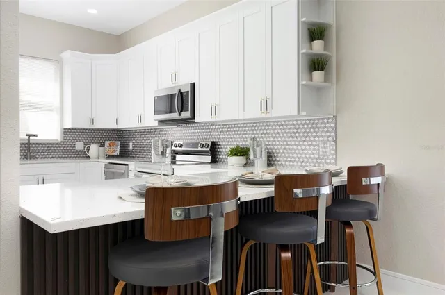 $570,000 | 2306 Colusa Lane, Valrico, FL 33596