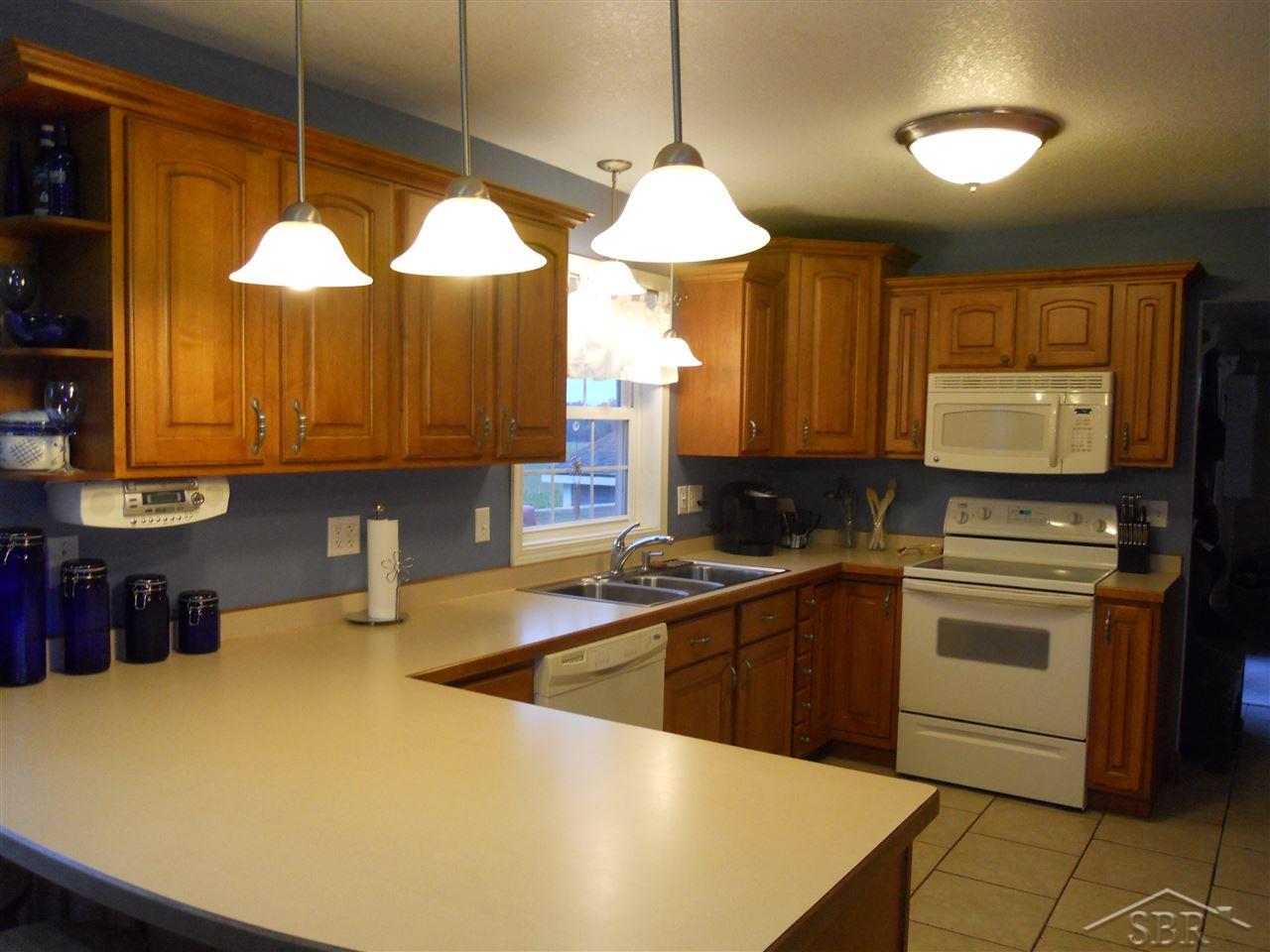 3283 South Kirk Road Vassar, MI 48768 - Photo 4 of 53 31261873-3.JPG