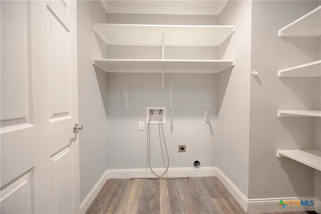 a view of utility room