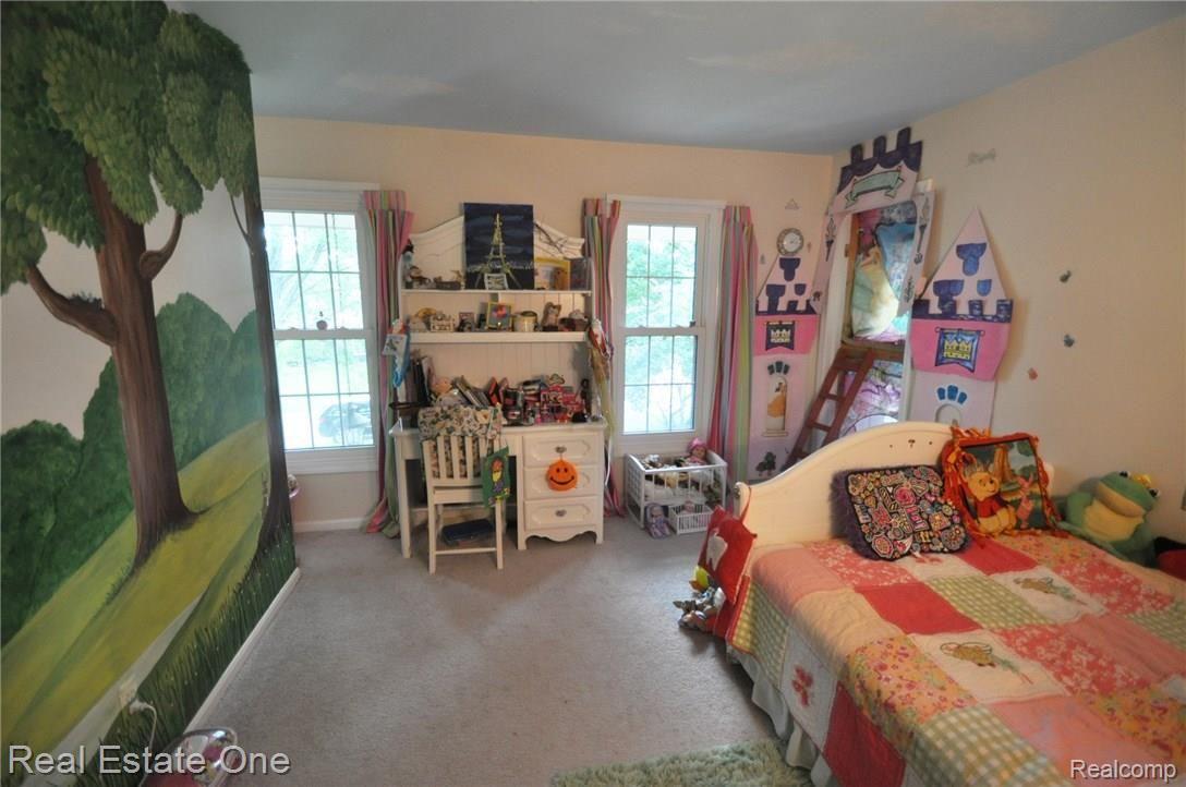 2294 Chippenham Chase Rochester, MI 48306 - Photo 19 of 23 23.JPG