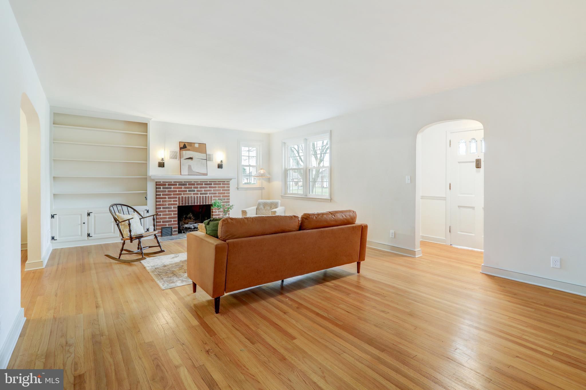 2333 Loucks Road York, PA 17408 - Photo 3 of 31 Gallery Image 3
