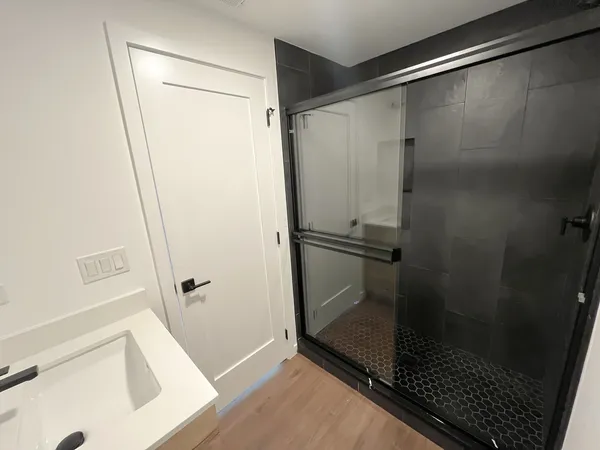 $6,275 | 3710 North Kenmore Avenue, Unit 3, Chicago, IL 60613