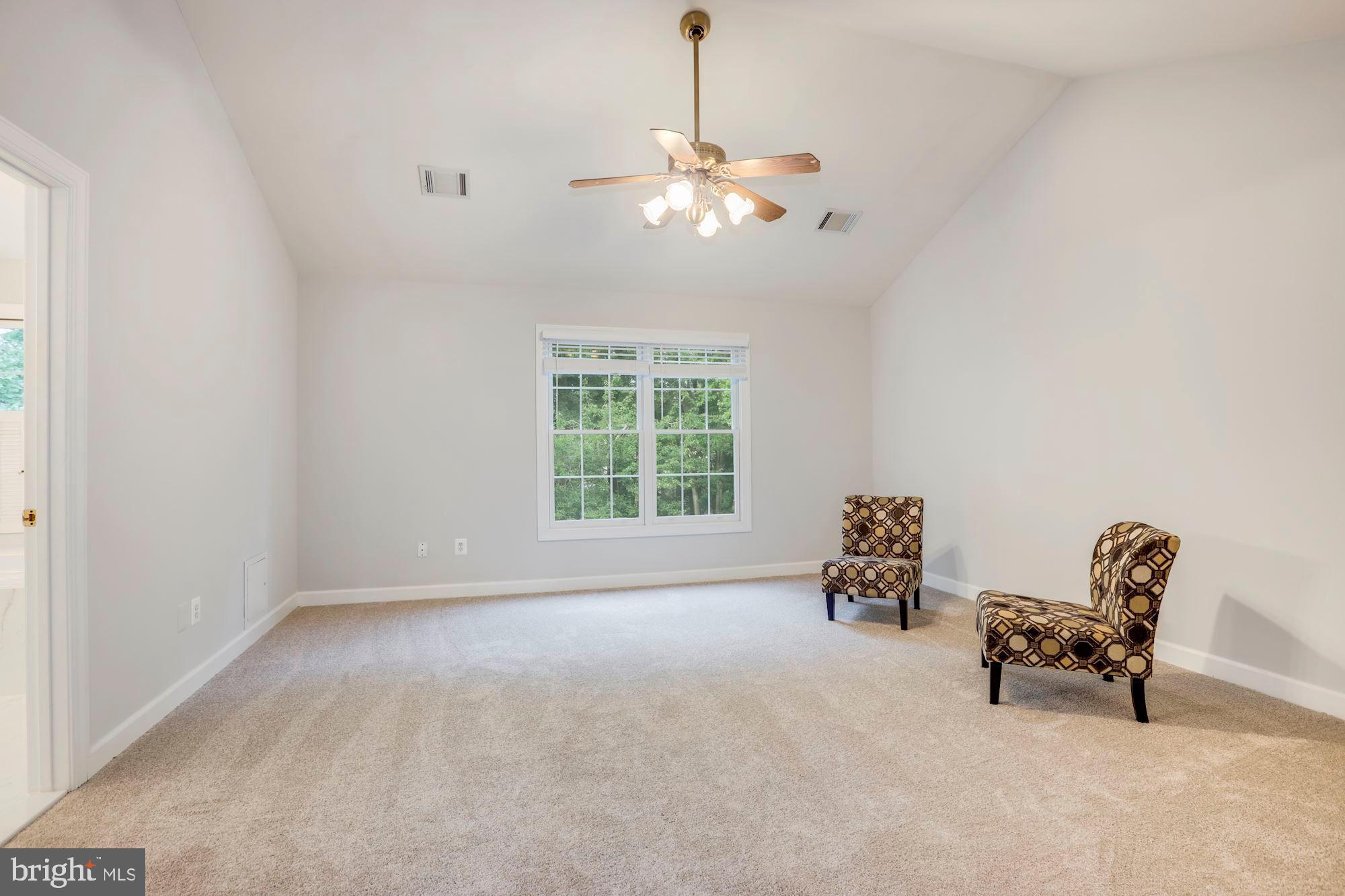141 Roland Court Southwest Vienna, VA 22180 - Photo 11 of 32 Gallery Image 11