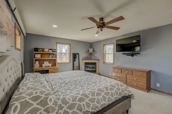 $425,000 | 1873 Highway 12, Hammond, WI 54015