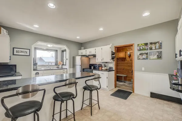 $425,000 | 1873 Highway 12, Hammond, WI 54015