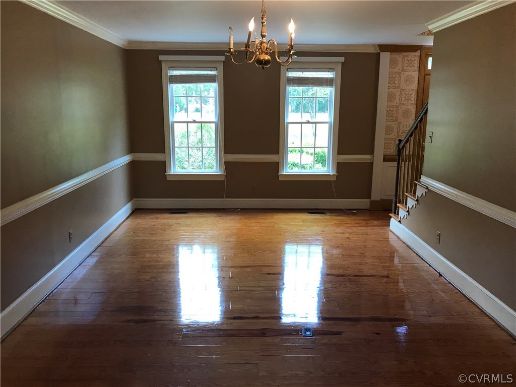 8242 Graves Road Petersburg, VA 23803 - Photo 14 of 38 Living Room