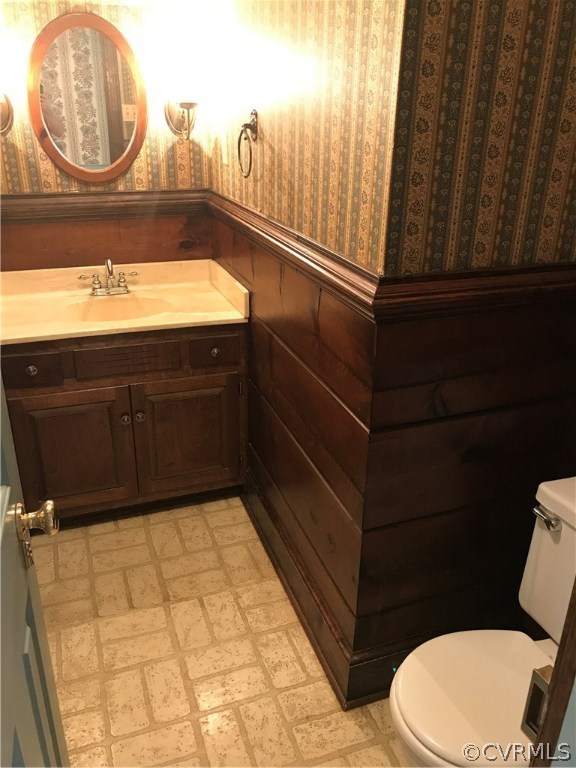 8242 Graves Road Petersburg, VA 23803 - Photo 19 of 38 Half Bath down
