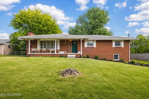 $349,900 | 8012 Sharp Road, Powell, TN 37849