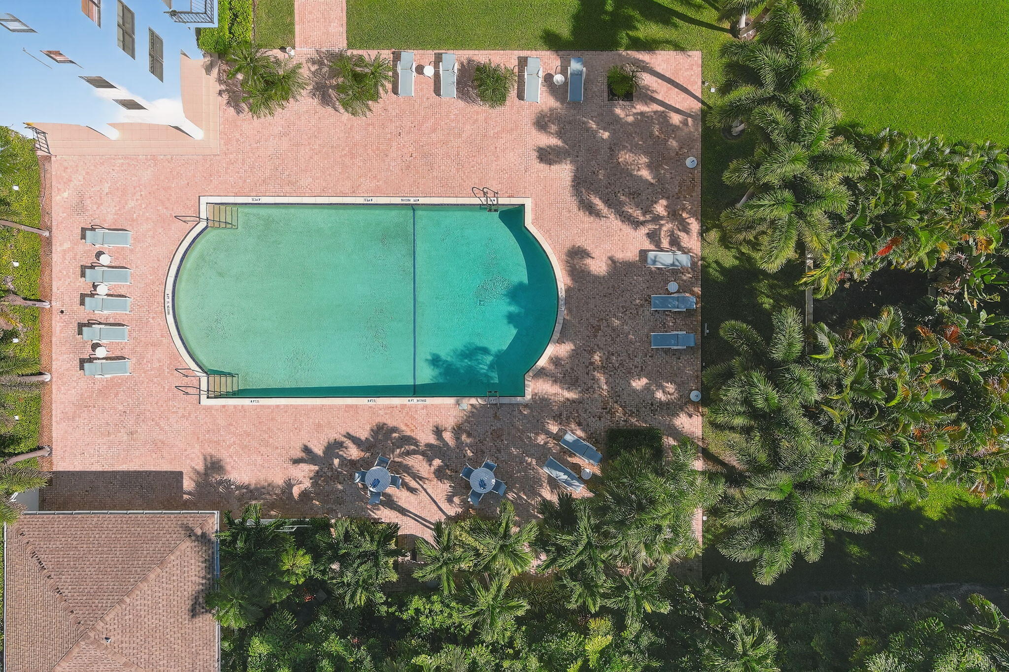 3800 Washington Road, Unit 1107 West Palm Beach, FL 33405 - Photo 32 of 49 an aerial view of a backyard