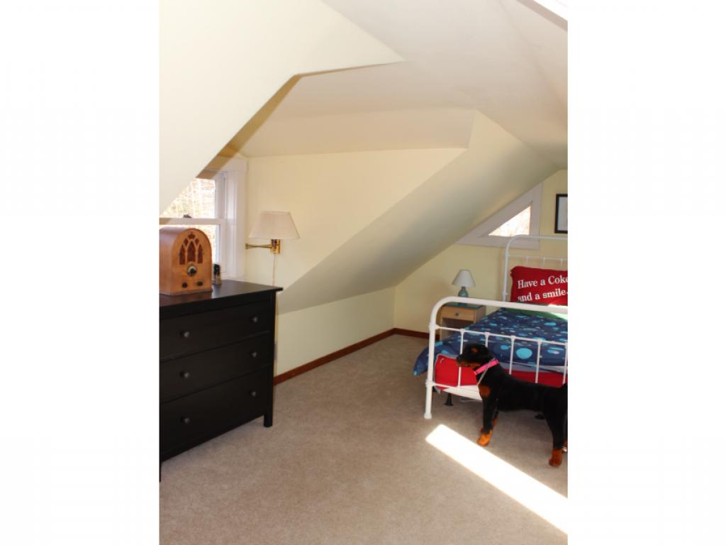 939 Meadowbrook Road Brattleboro, VT 05301 - Photo 15 of 34