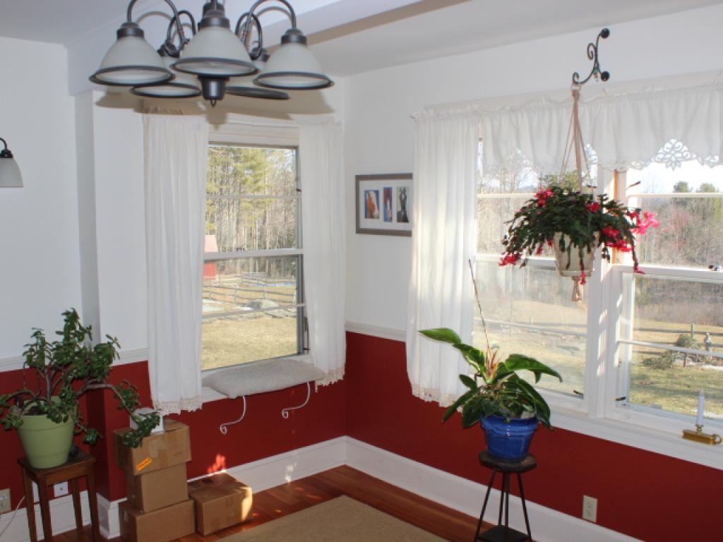 939 Meadowbrook Road Brattleboro, VT 05301 - Photo 7 of 34