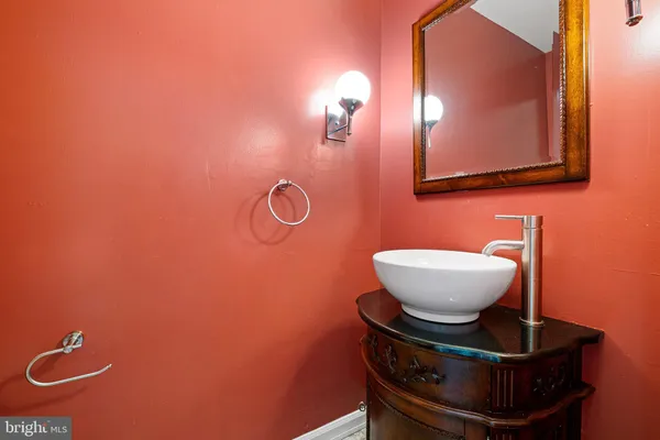 $565,000 | 1006 North Broom Street, Wilmington, DE 19806