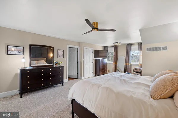 $565,000 | 1006 North Broom Street, Wilmington, DE 19806