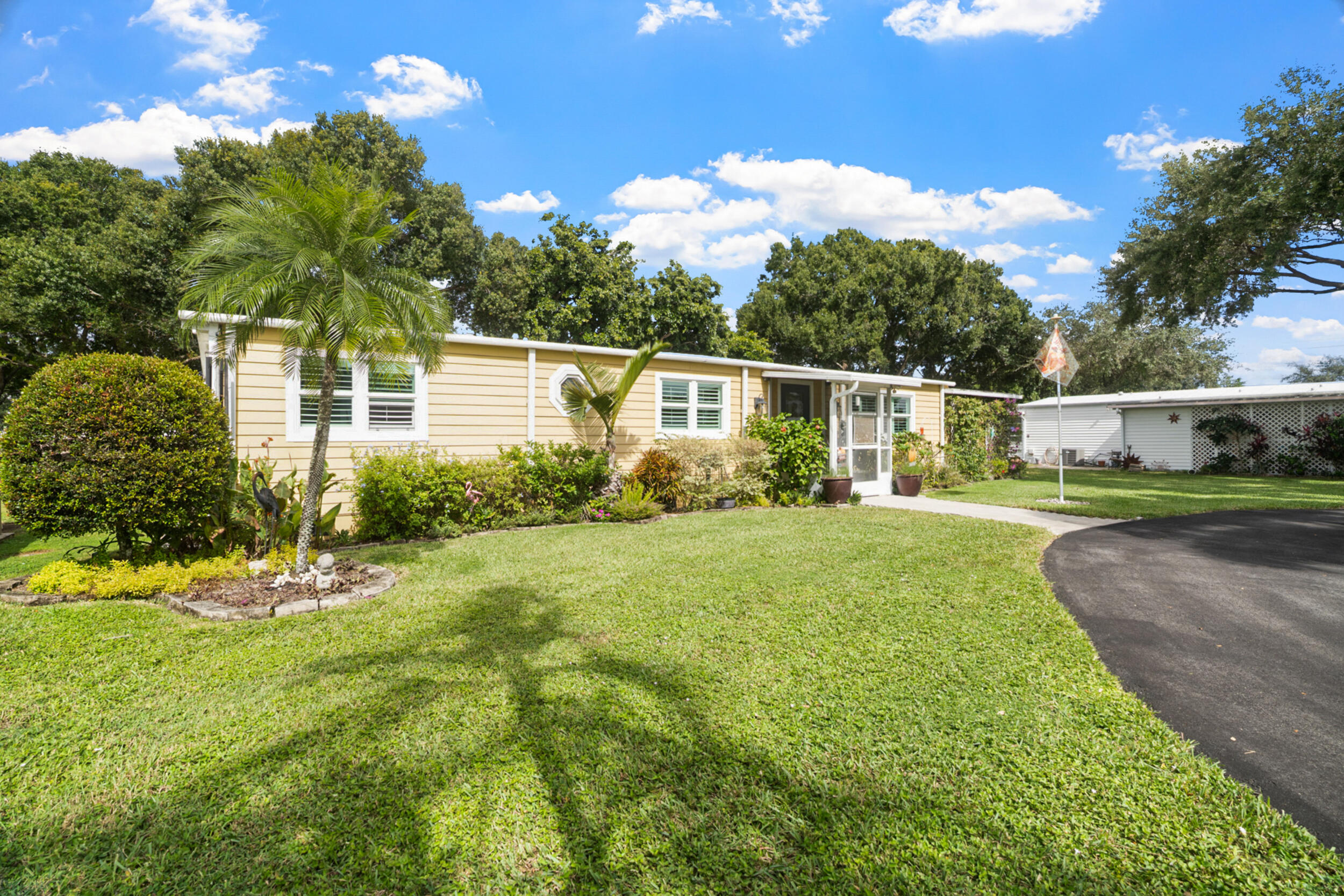 8119 South Street Boca Raton, FL 33433 - Photo 4 of 30 8119 SOUTH ST.