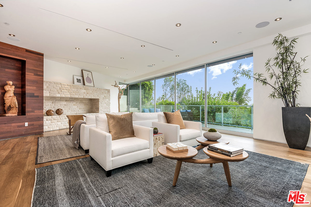 1700 Queens Road Los Angeles, CA 90069 - Photo 4 of 38 Gallery Image 4