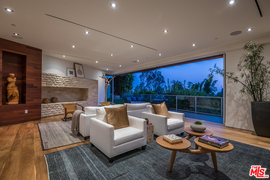 1700 Queens Road Los Angeles, CA 90069 - Photo 32 of 38 Gallery Image 32