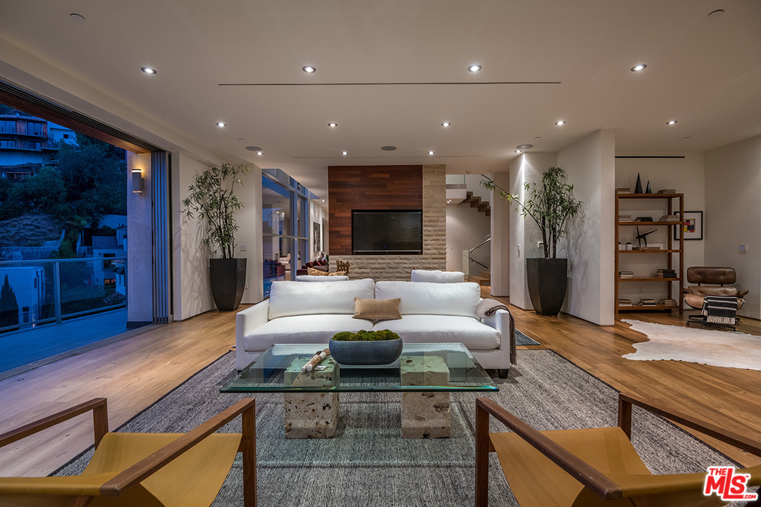 1700 Queens Road Los Angeles, CA 90069 - Photo 34 of 38 Gallery Image 34