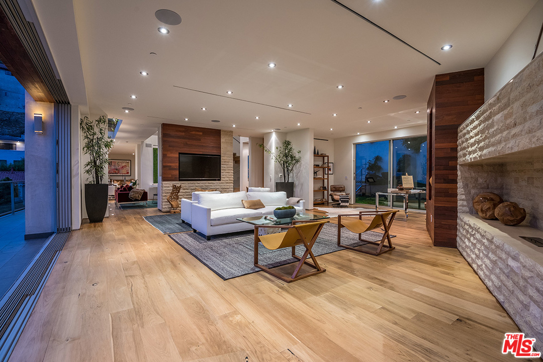 1700 Queens Road Los Angeles, CA 90069 - Photo 35 of 38 Gallery Image 35