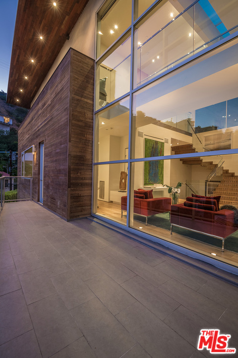 1700 Queens Road Los Angeles, CA 90069 - Photo 36 of 38 Gallery Image 36