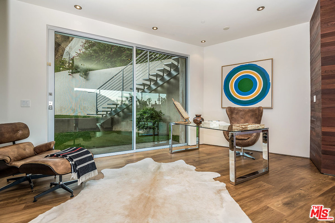 1700 Queens Road Los Angeles, CA 90069 - Photo 5 of 38 Gallery Image 5
